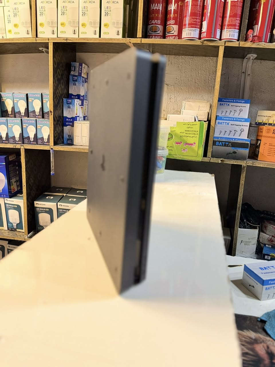 سلام عليكم بلي 4 نص تيرا لوك ستيكر مامفتوح جوستك 1 وكيبل HDاصلي  اون لاين سعر 200 رقم هاتف *********** مكاني شعلة
