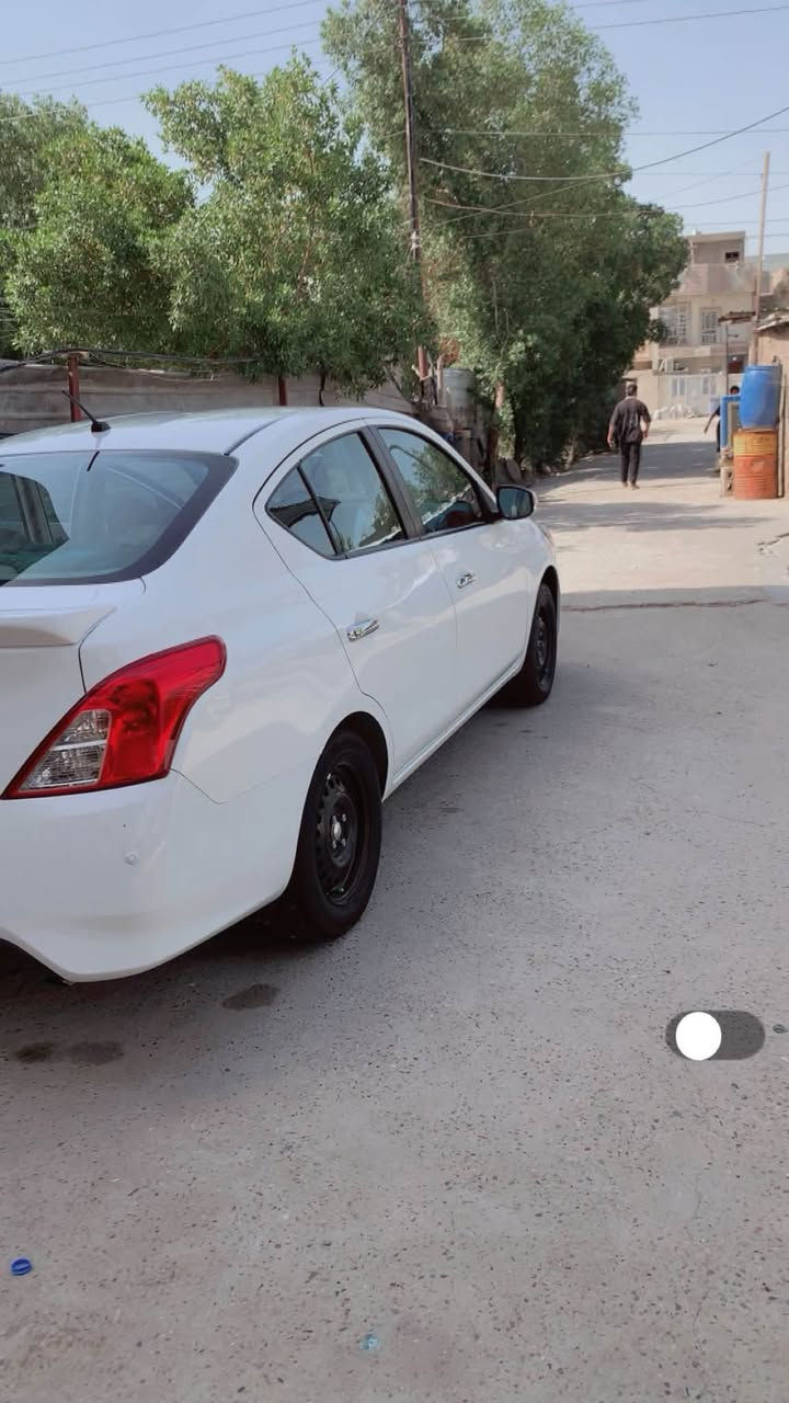 السلام وعليكم عندي نيسان سني مصري موديل 24 رقم اربيل الهزه ساقطه ماشيه 71 الف بيها جاملغ امامي ايسر بارد السياره نظيفه وحلوه تبريد ثلج صدر جديد تايرات لبلاديه مالتها الدعاميه الاماميه بيها شخوط وبيها منضومة غاز تانكي 80 لتر العنوان بغداد حي الاعلام السعر 114 وبيها مجال حك الجيه رقم ***********
