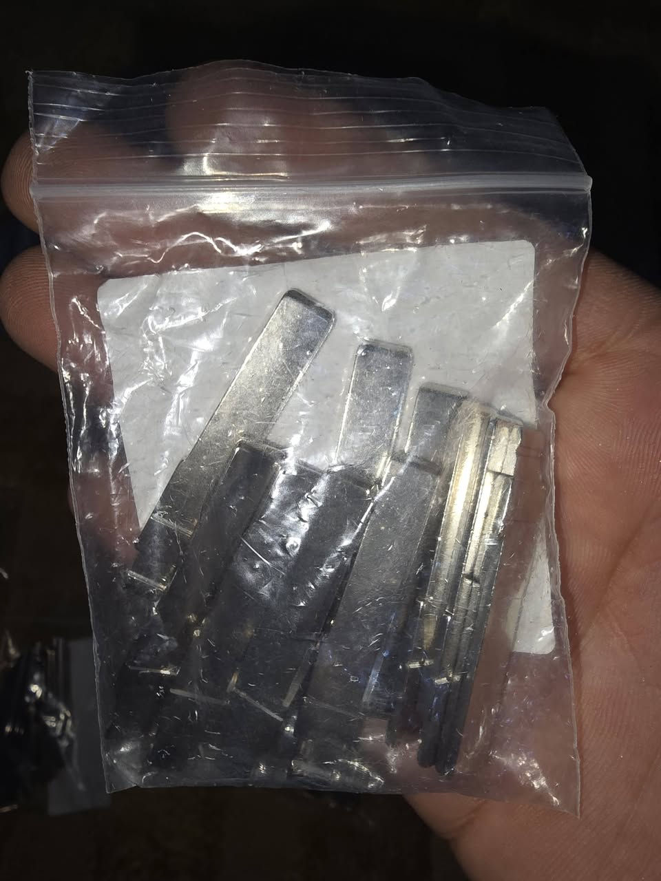 سلام عليكم متوفر كفرات مال بصمه 20 قطعه معه مفاتيح 40 قطعه سعرهن كلهن 40 الف


**إذا كنت صاحب هذا الإعلان وتريد حذفه لأي سبب، رجاءا أرسل رسالة إلى الدعم الفني**