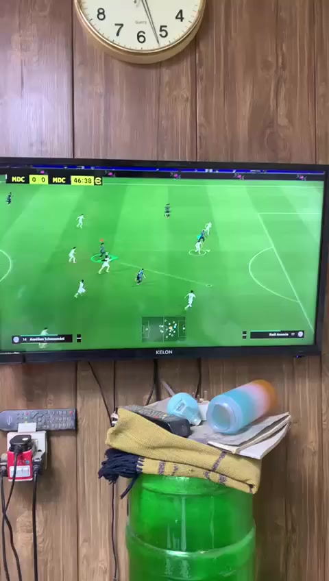 السلام عليكم بلاي 5 للبيع العدد الجوستكات اثنين قاعده شحن جوستك بلاي شرق اوسط الجهازجديد مستعمل قليل السعر 600 وبي مجال العنوان بغداد الشعب مقابيل جامع الشروفي رقم الهاتف *********** والجهاز بي حساب
