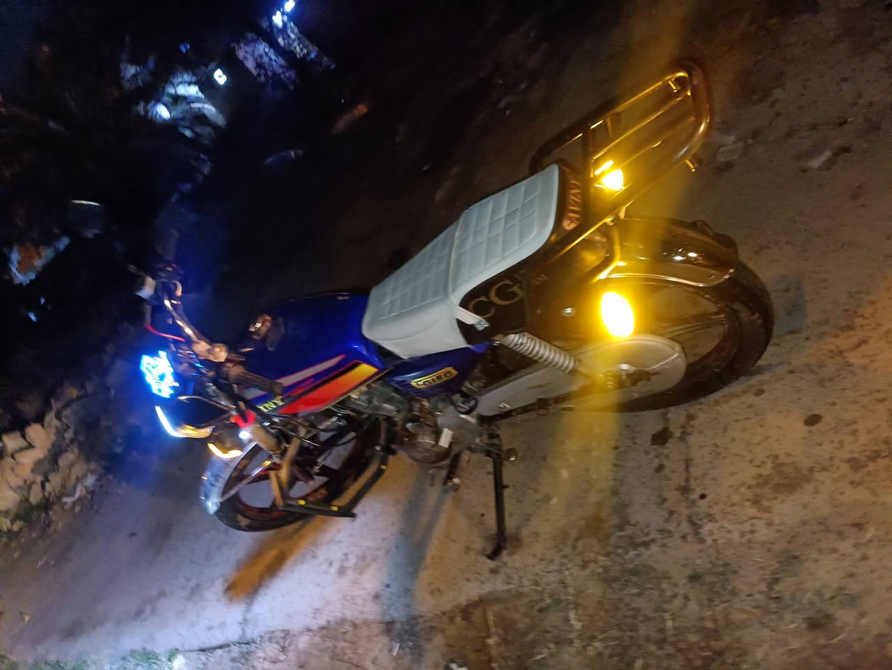 السلام عليكم
ماطور ايراني 2021 محدث 23 ما بي اي نقص كهربائياته كلها شغاله محرك وكير مكفوله 
سعر 650 وبي مجال لشراي يجي خاص


**إذا كنت صاحب هذا الإعلان وتريد حذفه لأي سبب، رجاءا أرسل رسالة إلى الدعم الفني**