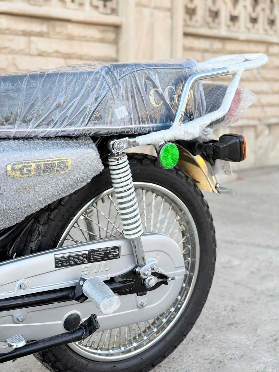 دراجه سولنك 5گير موديل 2025صفر بعده محرك 200صبانه مامضروب كهربائيات كله شغاله سويج سلف دراجه نضيفه تجي تشوفهه احلا من الصوره سعر 575بي مجال شويه شراي طب خاص او انتصل  ***********
