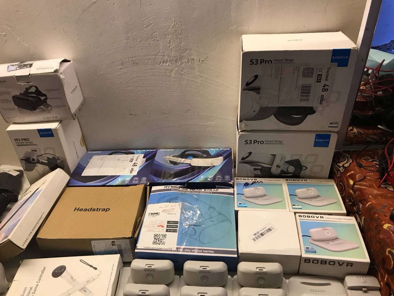 ملحقات vr
- سترابات كويست ٣ و ٣س
كلش مرتبات و بطارية مرتبة
سعر 20

- كفرات :
_كفر لعبة Beat saber الحمرة
أشهر لعبة vr سعر كفر 15

_كفر شامل ( بيسبول - تنس - Beat saber - و بعد كم لعبة) سعر 25

_ كفرات كامله ل جهاز كويست ٣ لون اسود يشمل ( كفرات ل يدات 2 - كفر جلاتين امامي ل جهاز - كفر جلاتين ل وسادة يمنع العرق و يحمي الاسفنج - كفرات ل الكير ٢ - كمامات حماية بشرة كمية كبيرة - لزكات زجاج حماية ل حساسات أمامية و كاميرات)
كل هذول ب سعر 25 الف

 - بطاريات B2 صالحة مع سترابات M3 pro و M2 pro
سعر بطارية مع قاعدة 10 الف و إذا بطاريتين مع قاعدة 15 الف

جويستك كويست 2 تك ايمن نسخة ميتا مو نسخة اوكلس قديمه نضافة 1000% جديدة السعر 50 الف

و موجود خدمة تحميل العاب شكو لعبة ب بالك تنزل ب جهاز إذا تريد تفاصيل راسلني عن خدمة العاب

راسلني و تدلل موجود توصيل جميع محافضات العراق

***********
