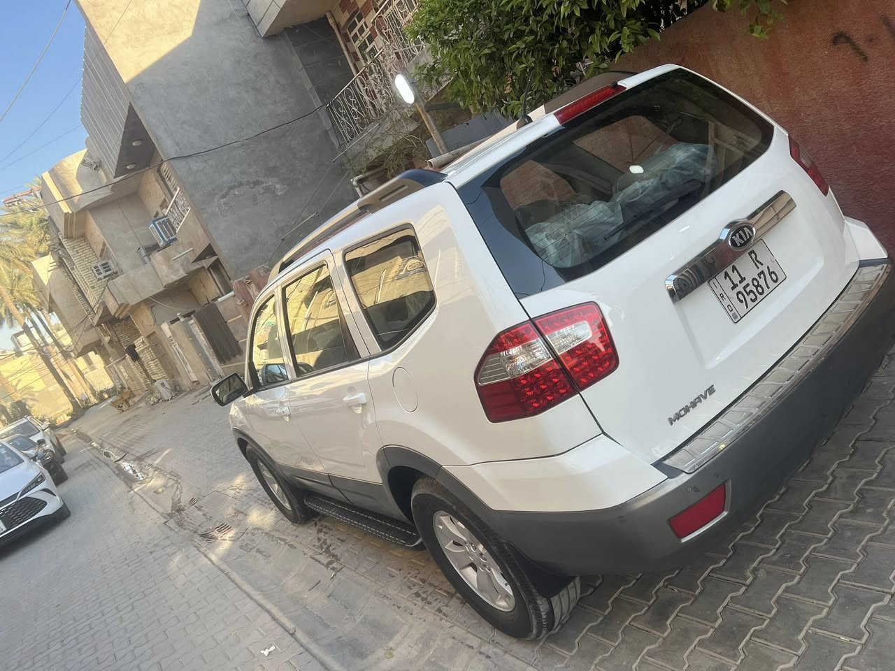 السلام عليكمس كيا موهافي موديل ٢٠١٤للبيع                السياره ٦ سلندر     سلايت  تحكمات استيرن فور ويل  ٧ راكب اشاير بالمري ماشيه ٧٨ حقيقي السياره عله وضع الشركه بيهه بارد بالجاملغ الايسر وبيهه كد شبر بالجتف الايسروبيهه ٤ رصعات تخم تاير  جديد   سعر السياره ١٥٠ وبيهه مجال بسيط مكان السياره بغدادرقم هاتف ***********
