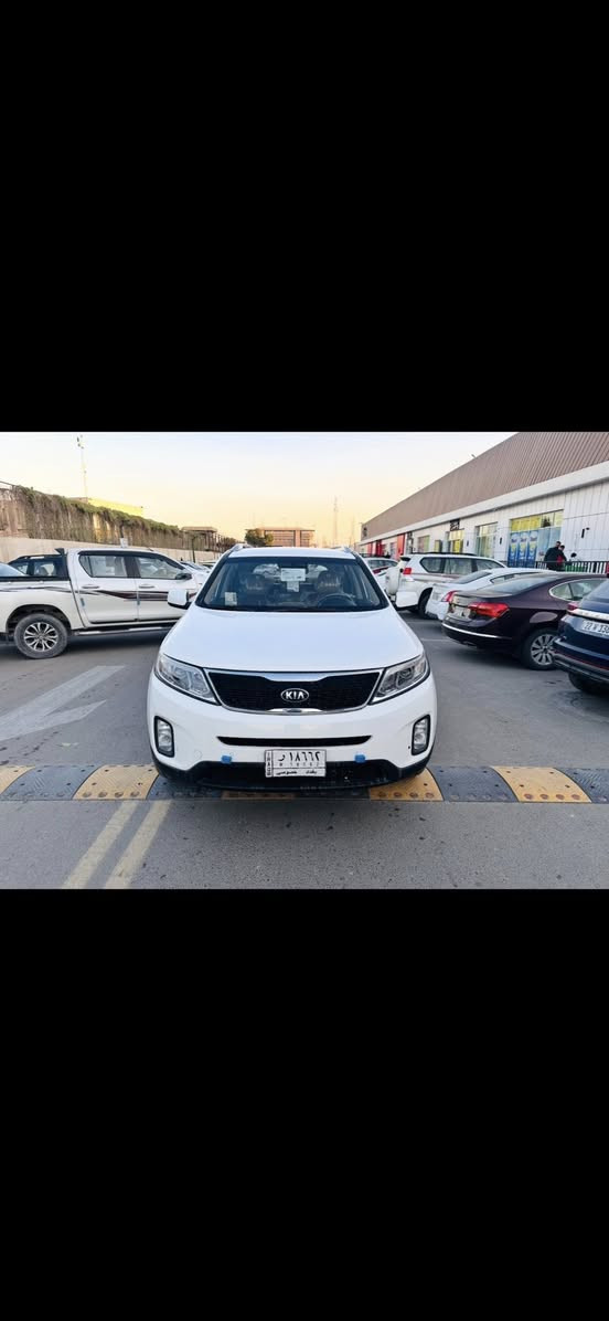 سورنتو  2015 خليجي كفاله عامه
وارد كويتي اصلي ساير زيرو زيرو حقيقي
فول  مواصفات كويتي اصلي 
مكفولة من صبغ وتبديل وبارد وشخط كفالة عامة شرط سونار 
ماشيه  25 KM حقيقي 
كشنات جلد اصلي 
اريل نفيگيشن 
لد امامي وخلفي 
حساسات خلفي امامي 
 6 سلندر 3500
وباقي المواصفات المعروفه
رقم بغداد تحويل نفس اليوم بسمي
سيارة جديده بوضع الزيرووو سعرها معقول بلعافيه ع الياخذها
السعر 213 ورقه 
للإستفسار *********** مكاني بغداد واسف على الاطاله
