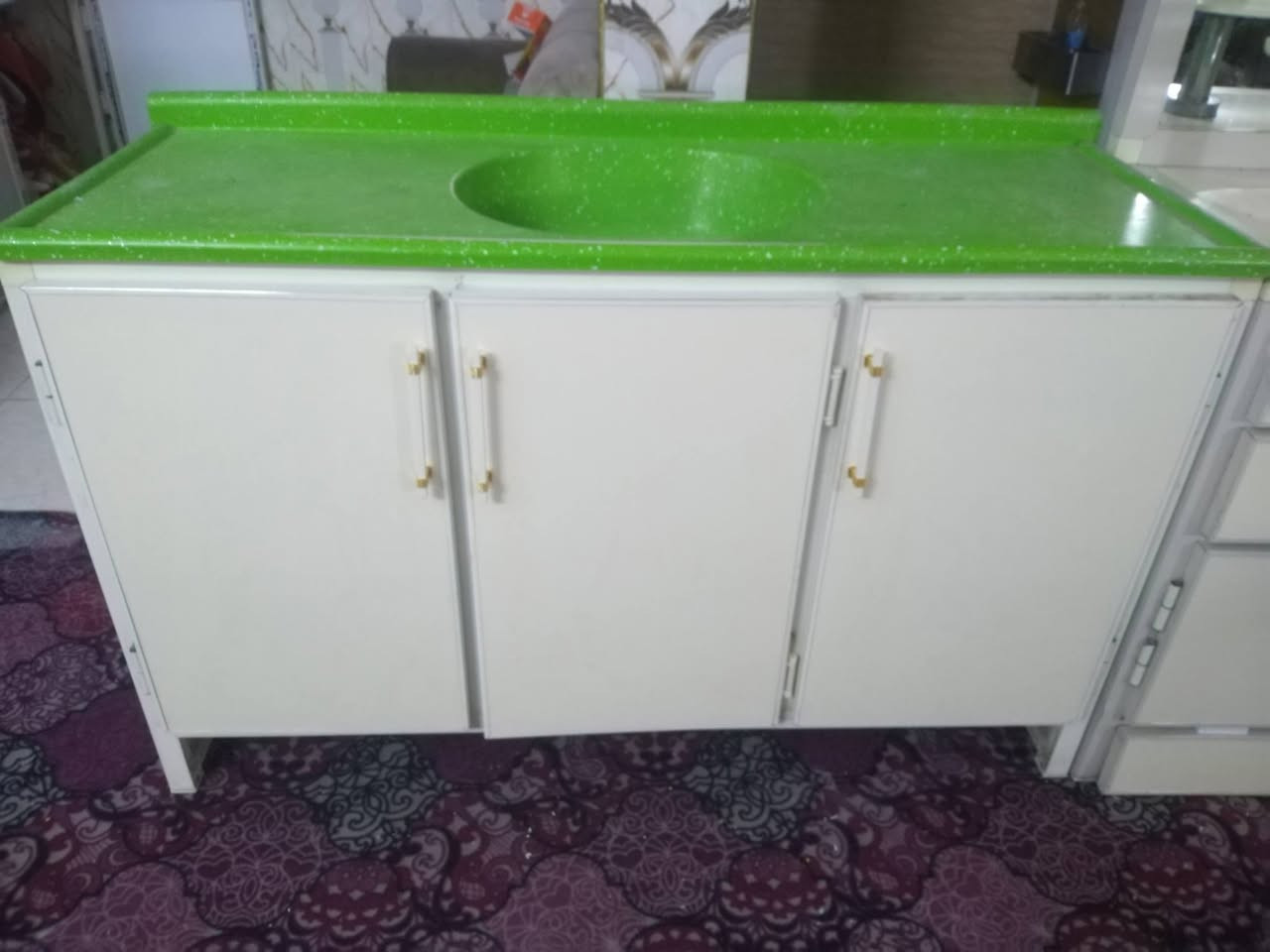 كاونتر تزكام كلش نظيف
الكاونتر مترين ونص وسنك متر ونص
وويا اوفن
السعر ٤٦٠
مكاني بغداد منطقة الرشاد الشراي يتواصل *********** واتساب
