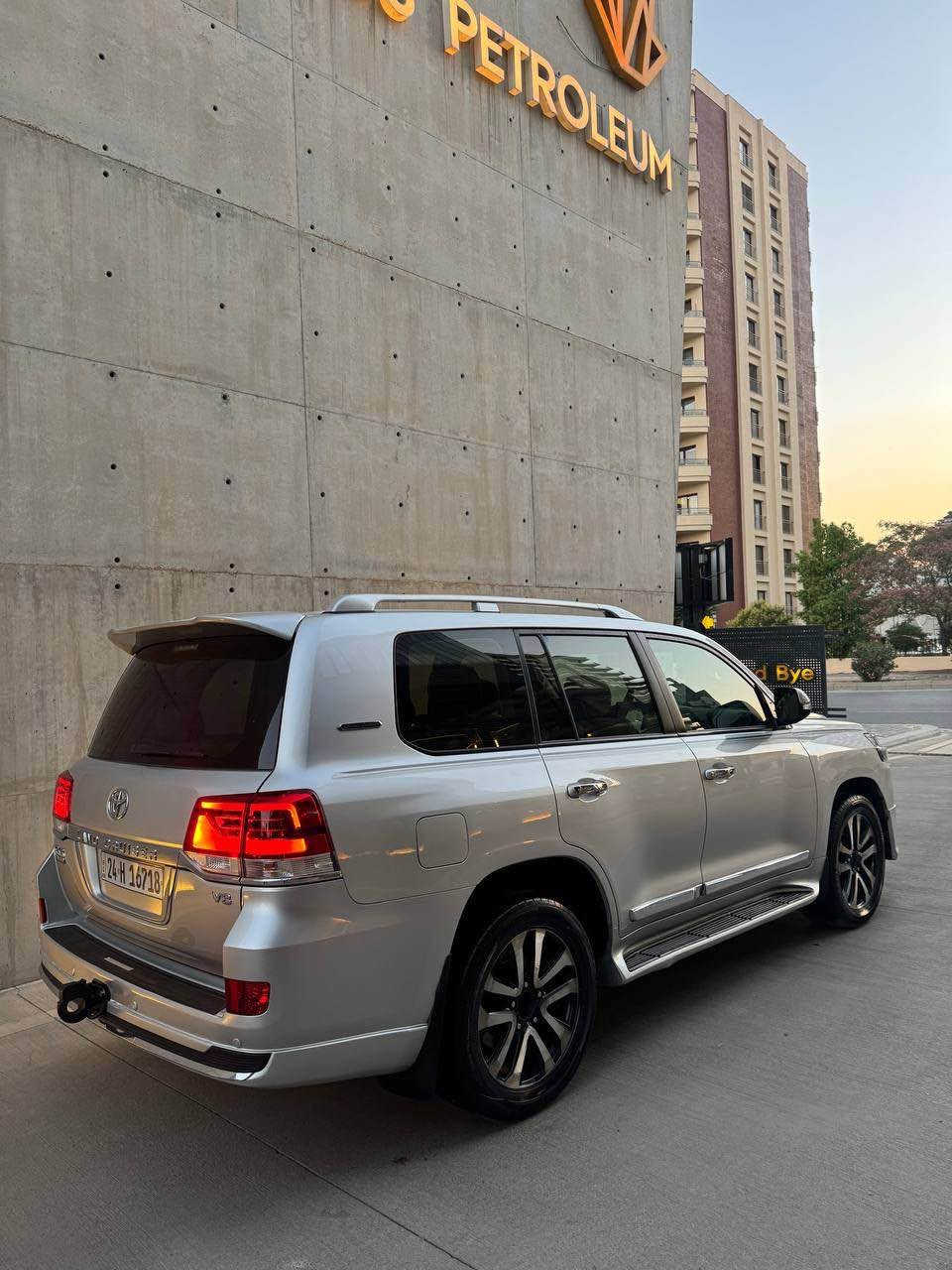 Land Cruiser 2017  V8  GX.R 
مودیل 2017  
8 سلندر 4600
فول مواصفات GX.R معروفە (کشنات جلد و کهربائ - لایت لید و زینون - بصمە و تشغیل عن بعد - 8 ایرباک - ثلاجە - شحن موبایل - 3 شاشات بلادی - سلاید و بعد بیلا هوایە مواصفات 
———————————————————————————————
مکفول کفالە عامە بدون صبغ  - بدون رصعات - بدون شخط حتی الرمل مابیها بس بیها بارد کلش صغیر و میبین لوککککک

———————————————————————————————

ماشی 105 الف کم حقیقی 
سنویە جدیدە و بسمی تحقیل و الوکالە حاظر نفس الیوم 
تایرات دانلوب اصلی و جدیدە و مسویلها سیرفس کامل 
———————————————————————————————
سعر بلاششششش جو سوک 398 ورقە و مجال کلش بسیط
مکان سلیمانییە السليمانية, العراق


**إذا كنت صاحب هذا الإعلان وتريد حذفه لأي سبب، رجاءا أرسل رسالة إلى الدعم الفني**