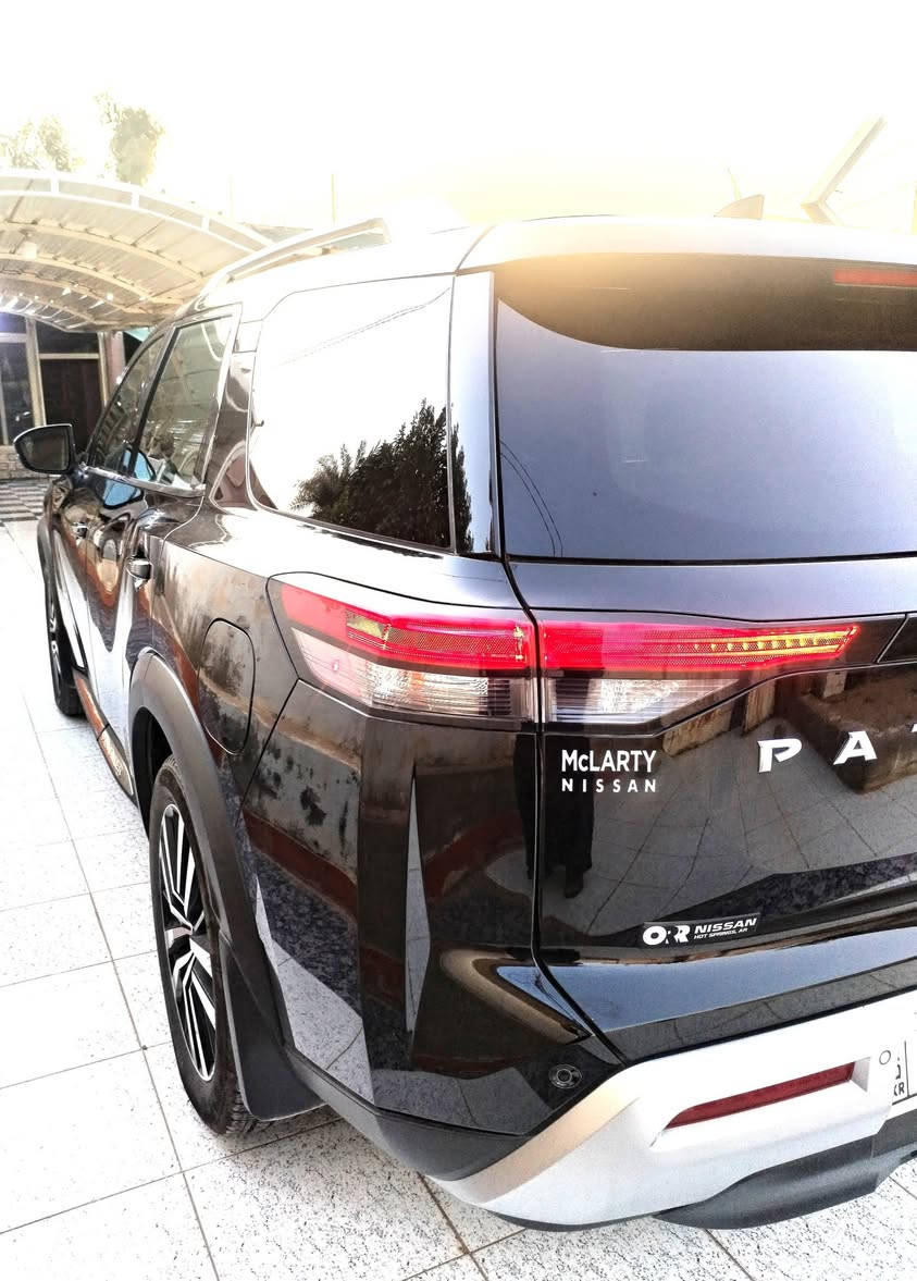 Nissan Pathfinder 2024 

✅ Platinum ✅

ماشيه 58000 كيلو 
تو كلر بلادي
سقف بانوراما 
بصمة تشغيل
بصمة ابواب
اناره محيطيه كل داخل سياره 
تشغيل عن بعد(Remote Start)
صندوق شفط كهربائي 
رادار امامي (تحديد مسار)
رادار جانبي (نقاط عمياء)
رادار خلفي (تحذير من الاصطدام)
حساسات امامية+ خلفية
اوتو بارك Auto Park
كاميرات 360°
كشنات جلد قرميدي بلادي ✅
كراسي منفصل 
كشنات ميموري
كشنات تدفئة
تبريد قطعتين لمس
تحكم وضعيات القيادة...Drive Modes 
شفتات + تحكمات استيرن 
هيتر استيرن
Apple Car Play
Android Auto 
هاند بريك بصمة
اوتو هولد Auto Hold
اوتو ستارت Auto Start
اوتو ستوب Auto Stop 
مانع انزلاق+ABS
شاشة كبيرة لمس+كاميرا
منافذ AUX+USB
وبقية المواصفات المعروفة
ضررها سطحي فقط بنيد بدون دواخل تبديل اصلي

السياره رقم سليمانية
بأسمي ثاني يوم تحويل 

سعر البيع ( 305) $
وبيها مجال للشراي 

موجوده في محافظة ديالى *********** 
✅
