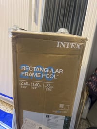 مسبح • للبيع • بدون سعر