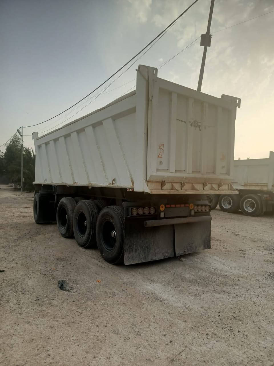 السلام عليكم عربانه للبيع تخم تايرطول العربانه ا(7 متر وربع) ثلاث دناكير شغل مهند بغداد السعر(230$)وبيها مجال للاستفسار الاتصال على الرقم (***********)
