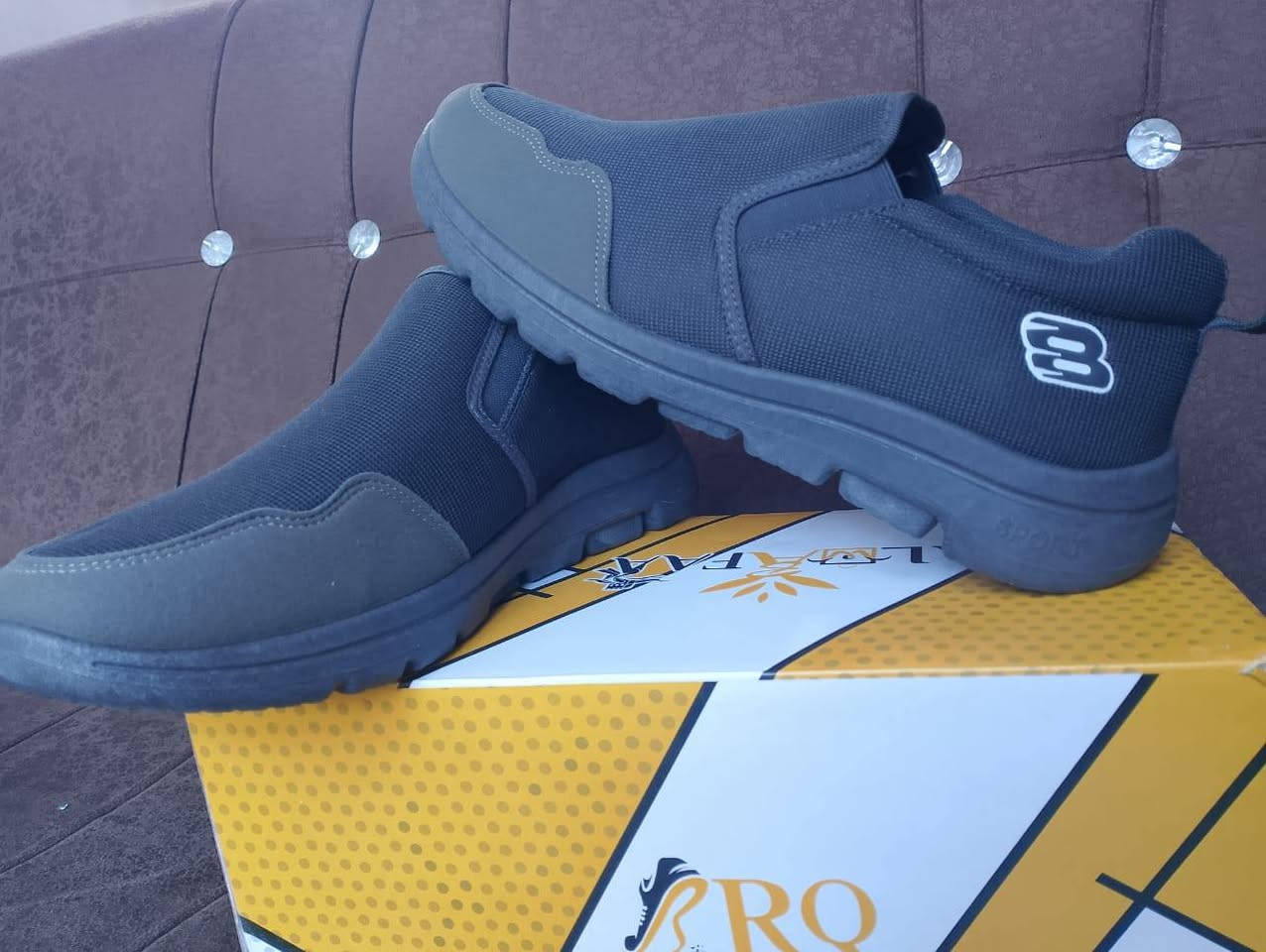 سكچر طبي خفيف 12 الف والتوصيل مجاني
قطعتين 18 الف والتوصيل مجاني 
القياسات: 41-42-43-44-45 
الالوان: اسود - نيلي - رصاصي


**إذا كنت صاحب هذا الإعلان وتريد حذفه لأي سبب، رجاءا أرسل رسالة إلى الدعم الفني**