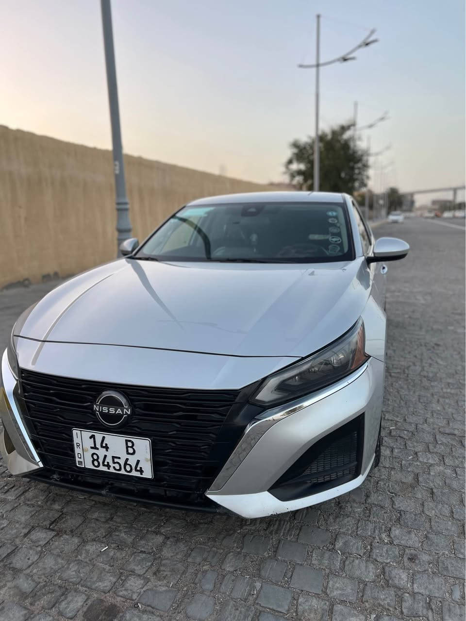 نيسان التيما موديل 23
وارد امريكي
رقم بصره معوقين وكالة عامة 

بجم كبس 
 الضرر خلفي جاملق
مكينه ٤ سلندر ٢٥٠٠
تو ويل 
مواصفات S
تشغيل.عن بعد 
بصمه 
نظام قيادة سبورت
سياره جاهزه وكامله 
ماشيه ٤٩ 
مكاني البصره مركز
***********
سعرها ١٤٨ وبيها مجال شي قليل البصرة, العراق
