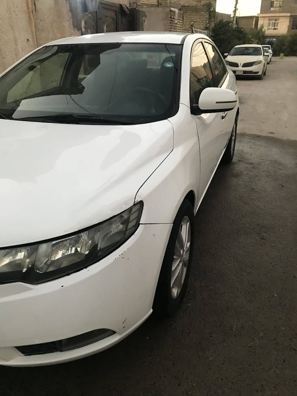 سلام عليكم عندنا كيا سيراتو للبيع موديل 2012
محرك 1600مكانهاو بغداد الاستفسار على رقم،***********سعر مئه وثمانيه $،10800
