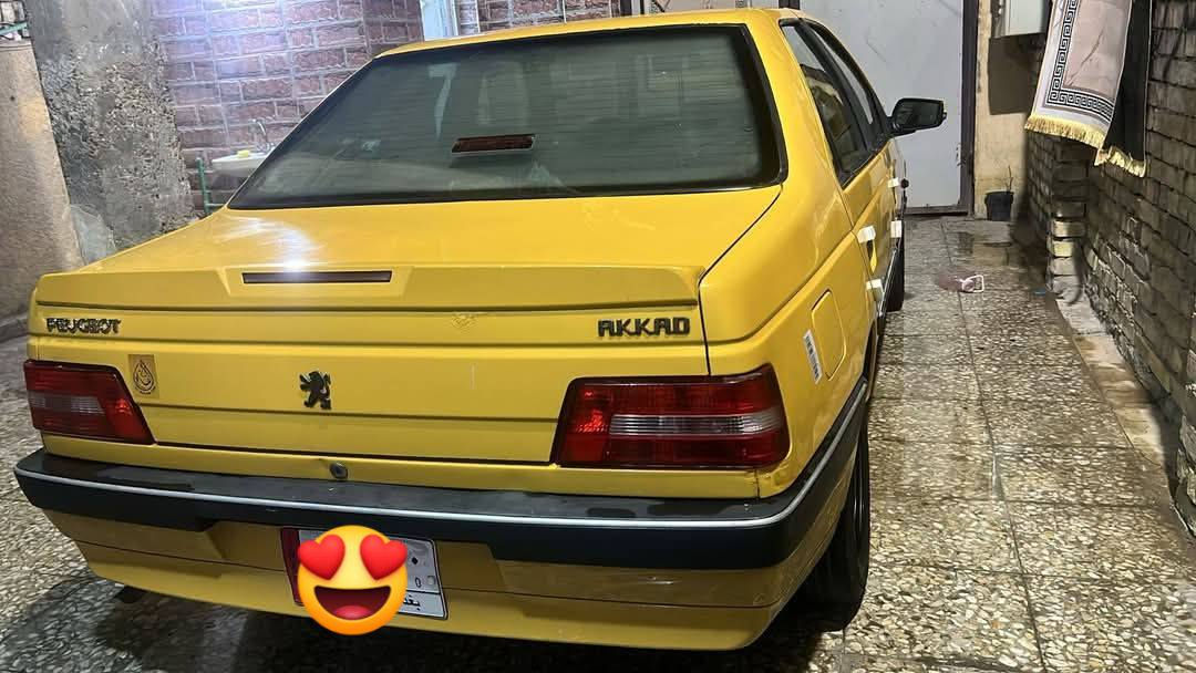 السلام عليكم بيجو ٢٠١٦ للبيع. بيه صبغ بل جاملغ الخلفي قليل 
دوشمه تخم تاير جدد تبريد سياره خير من الله 
بسمي عارضه ب ٤٨. ***********
