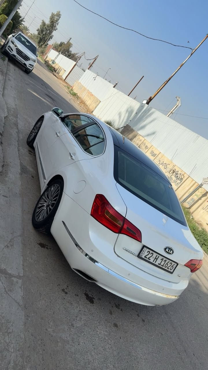 السلام عليكم
كادنزا 2011 للبيع او المراوس 

فول ١/١ خليجي بدون اي صبغ 

بانوراما-كشنات كهرباء- كامرة وحساسات امامية وخلفية-تشغيل عن بعد—بردة خلفية- مري شفط-وشادلها شاشة جبيرة وسستم صوت 

مكينة 3500 دوش 6 سلندر 

ادامة كاملة بلكات نوزلات صدر امامي خلفي كااامل جديد ومنضومة تبريد جديدة 

تايرات جدد 

مكاني بغداد المنصور 

*********** 

السعر 128
