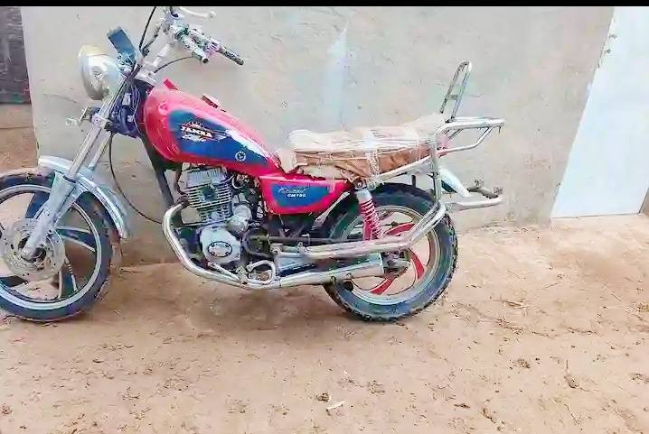 السلام عليكم دراجه جونده للبيع السعر ٢٠٠ وبيه مجال المكان الديوانية عفك سومر الدراجه كلك موديل ٢٠١٦ خاص


**إذا كنت صاحب هذا الإعلان وتريد حذفه لأي سبب، رجاءا أرسل رسالة إلى الدعم الفني**