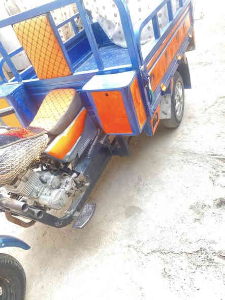 سلام عليكم ستوته موديل 2017اوراق نضيفه كلش 
كهربائيات كلها شغاله تشتغل نكره سلف ما عوزها برغي 
سعر 1600 وبيها مجال حك الجيه/كوت زوريجات اتصال ***********
