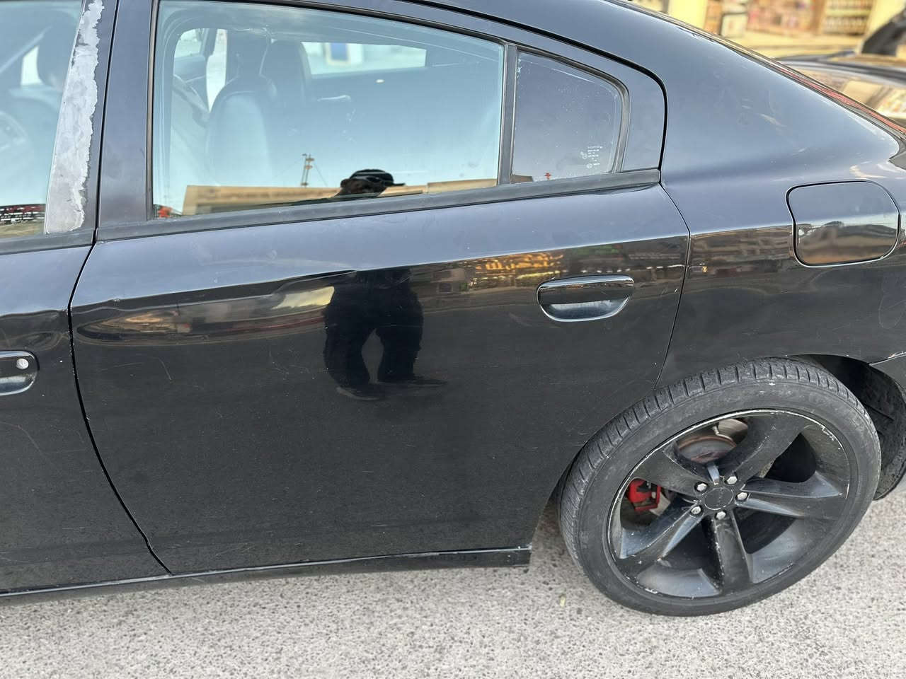 سلام عليكم جارجر ٢٠١٥بيها اربع قطع مكفولة شواصي ولغود سيارة فول رادار امامي وجانبي فول الفول عدة الفتحة وسعر مناسب ب ١٥٥ ورقة فقط مكاني كرادة وسيارة بيها ملاحضات تجي وشوف ***********
