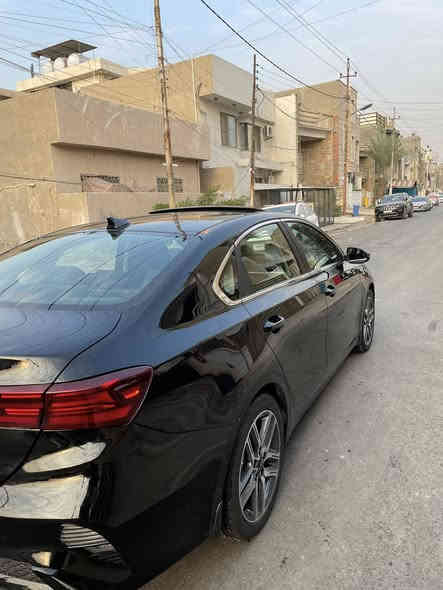 سلام عليكم 

Kia Forte 2024 – فئة EX
فورتي للبيع 
ماشي 8000 ميل 
فول عدا البصمه 
بيهة قطعتين 
وارد كندي 
بدون دواخل 
مكاني بغداد 
.
***********

