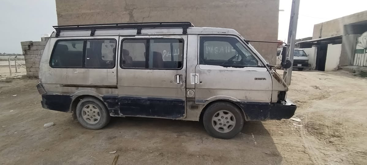 سلام عليكم كيا بسته للبيع مديل 92 رقم بغداد سنويتها لل27 شهر 8 كير ومحرك وبم واكسل جدد تخم تاير جديد باتري جديد السياره جاهزه  خط وبحث حي العامل تفاصيل أكثر اتصل على الرقم *********** مكان كربلاء السعر 25 وبيها مجال
