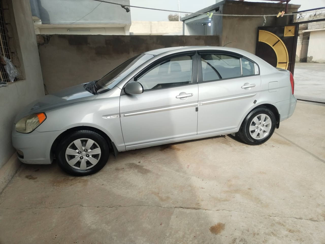 السلام عليكم اكسنت 2008 كلين اني صاحبها السعر ٩٧ السياره حيل نضيفه  ***********
