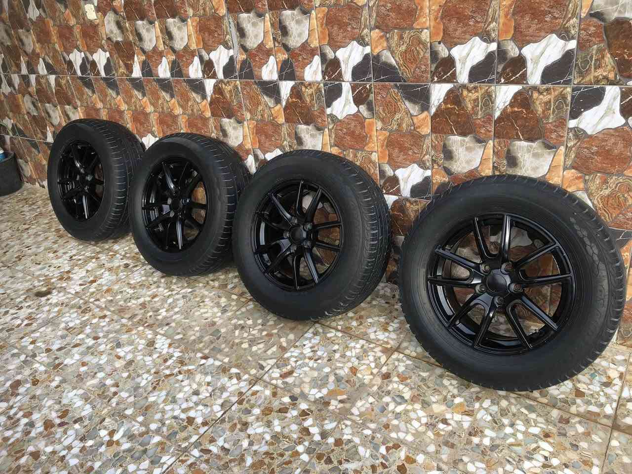 سلام عليكم للبيع تخم تاير دلوب لياباني وتخم ويل جديد سعره 550وبي مجال مكان بغداد رقم ***********
