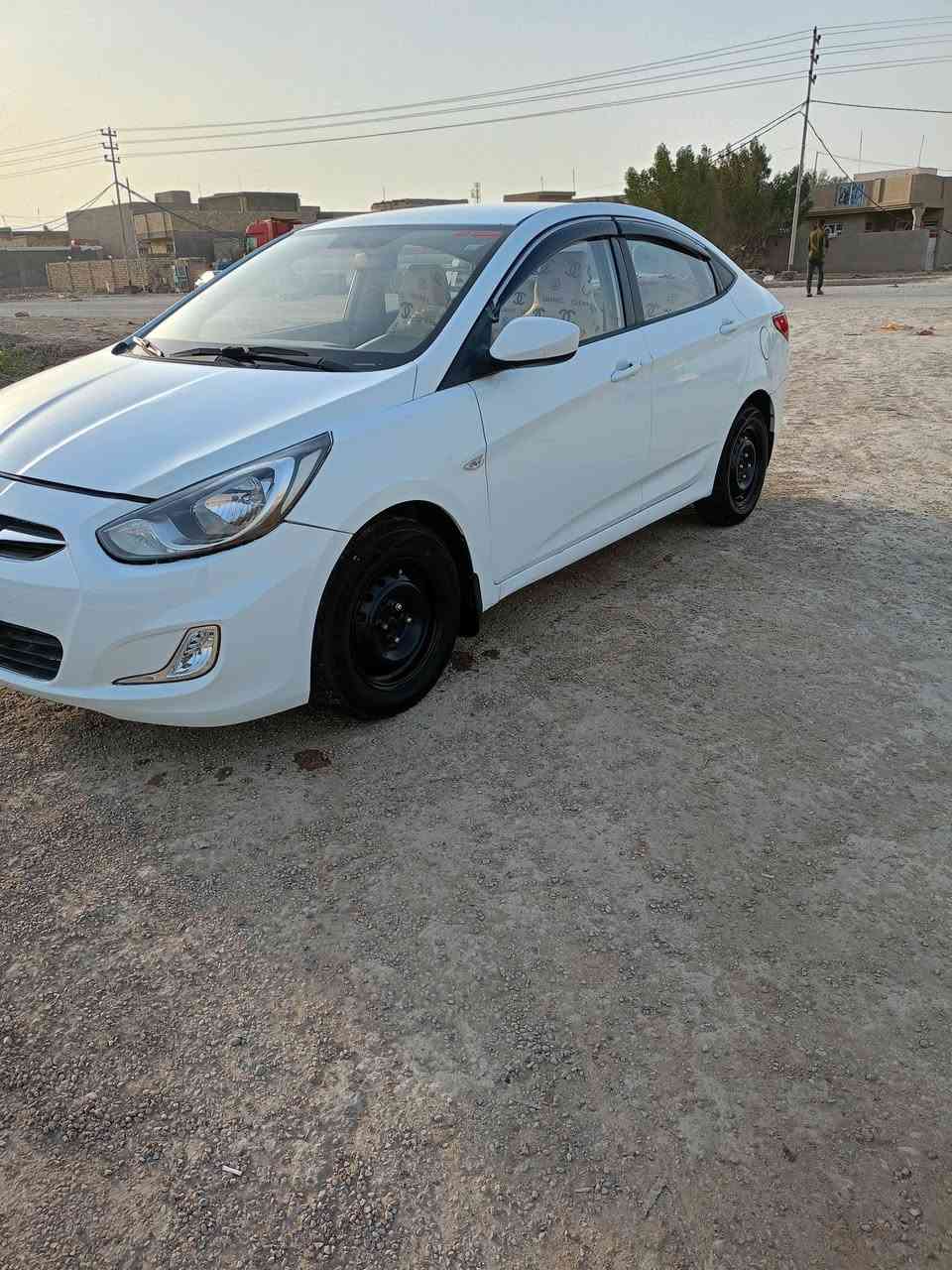 اكسنت 2013وارد خليجي السياره بيها رشات صبغ مكينة 1600رقم ذي قار سنويه ل27 سيارة  جاهزة مابيها نقص مكاني ب واسط سعر 84وبيها مجال بسيط رقم ***********
