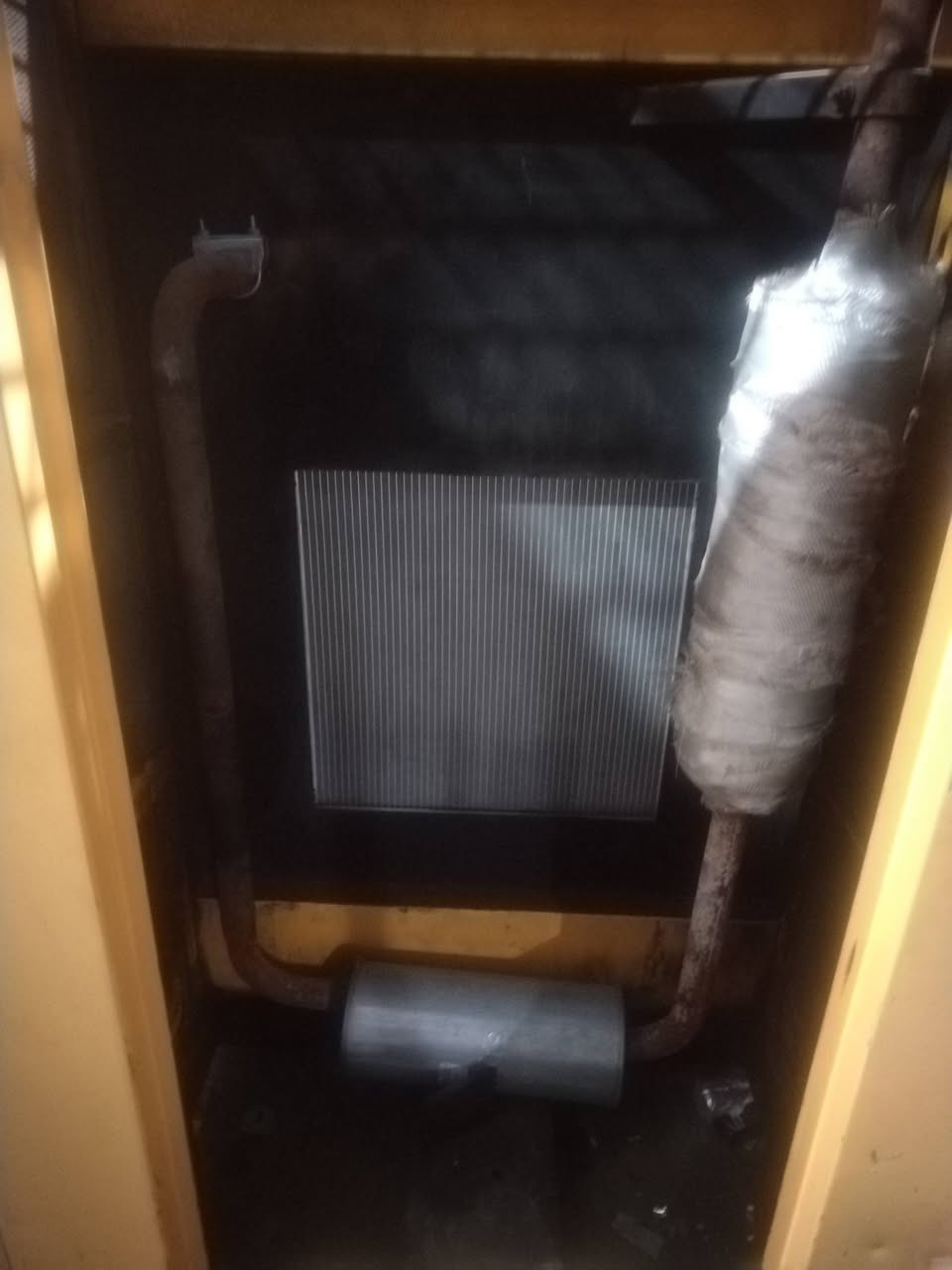 للبيع مولد 50 Kva
كاتم نظافة 95 %
***********
