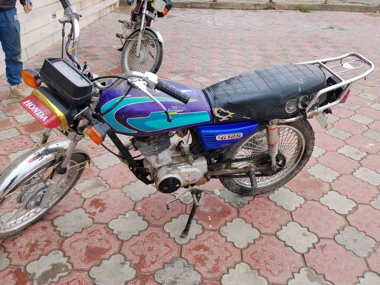 سلام عليكم عندي دراجه اربعه كير بدون اوراق اريد مراوس ويه دراجه بيه اوراق اربعه كير او خمسه  وانطي فرق ***********
