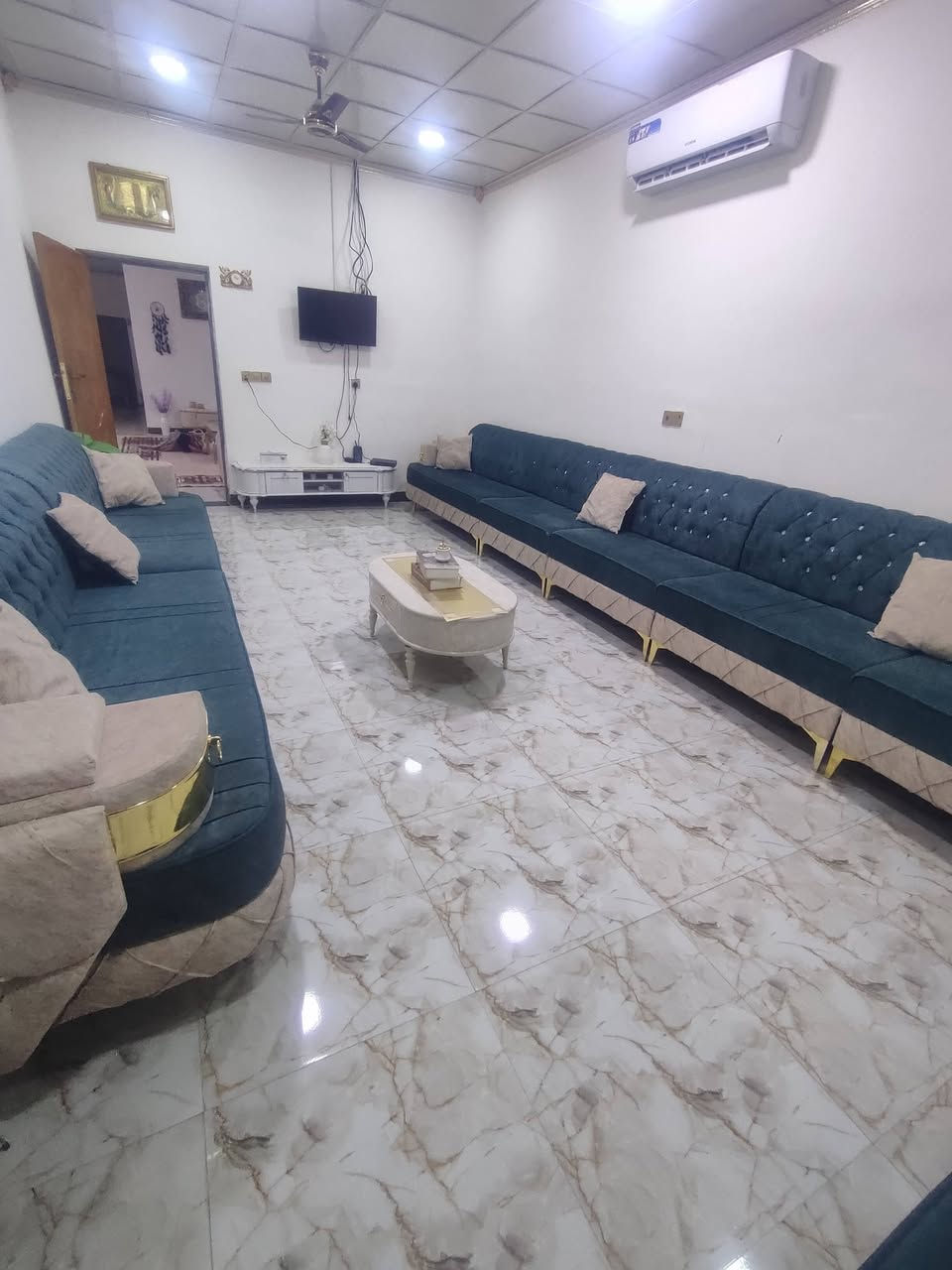 ديوان عدد 2 قياسه 14 متر 22 مقعد افصال جديد ما مستخدم هواي شغل الموصل احطاطه خشب بلوك اسود
بمليون هوه والطبله الوسطيه وميز البلازما
ديوان عدد 2 قياسه 14 متر 22 مقعد افصال جديد ما مستخدم هواي شغل الموصل احطاطه خشب بلوك اسود


**إذا كنت صاحب هذا الإعلان وتريد حذفه لأي سبب، رجاءا أرسل رسالة إلى الدعم الفني**