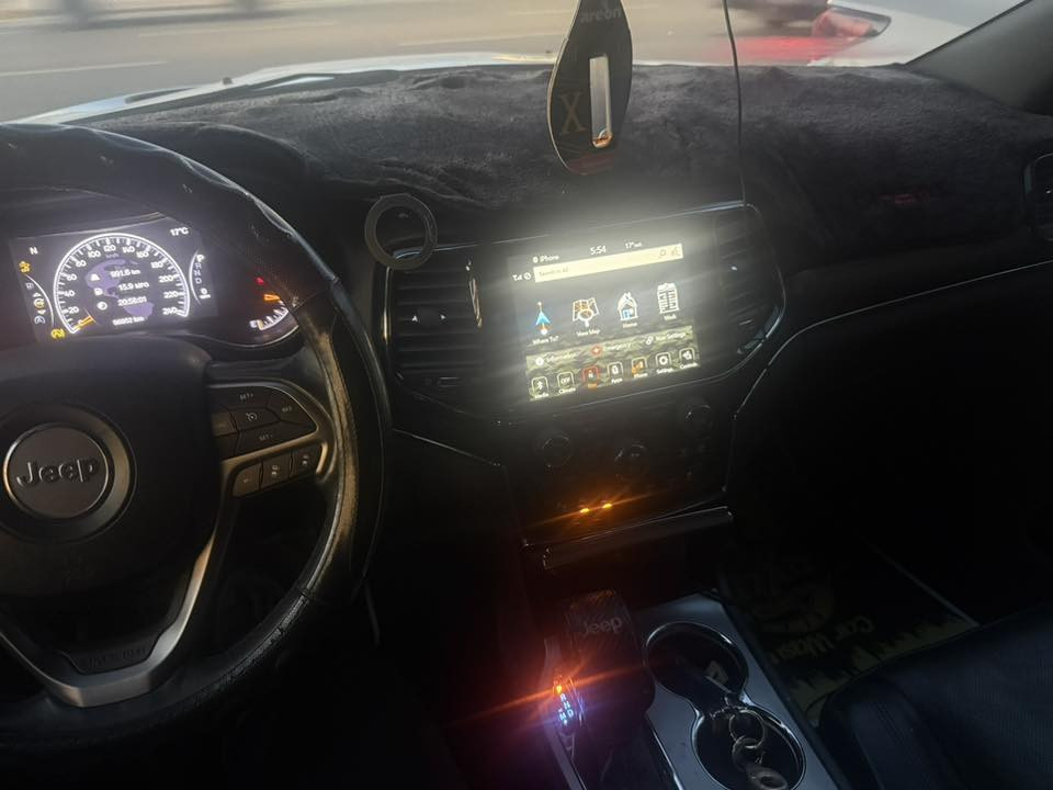 جيب شيروكي 2021 لمتدد  للبيع بيه قطع ابيع عام اكفل كير محرك تحويل فقط للاستفسار ***********
السعر 215مكان السيارة كركوك
