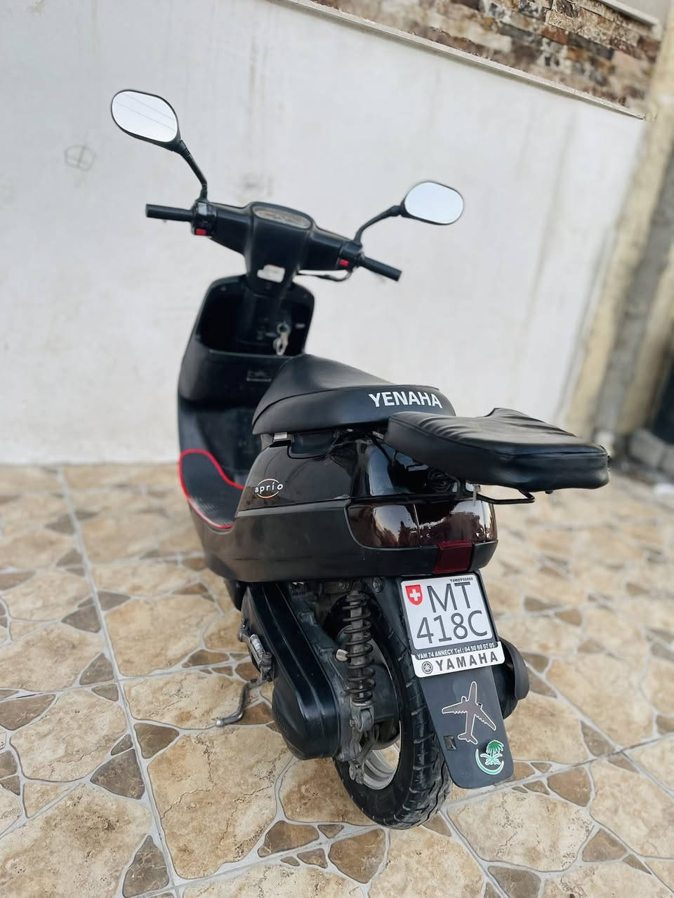 سلام عليكم دراجة نارية بوتين ياباني اصلي حيل نظيفه مابيها اي نواقص كلو شغال مكينه ما مفتوحه السعر650والرقم:***********
