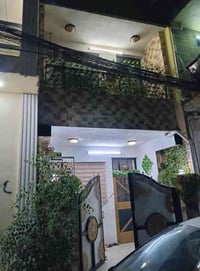 بسم الله الرحمن الرحيم... للبيع مشتمل طابقين سند٢٥ عرض الشارع ٦امتار م...