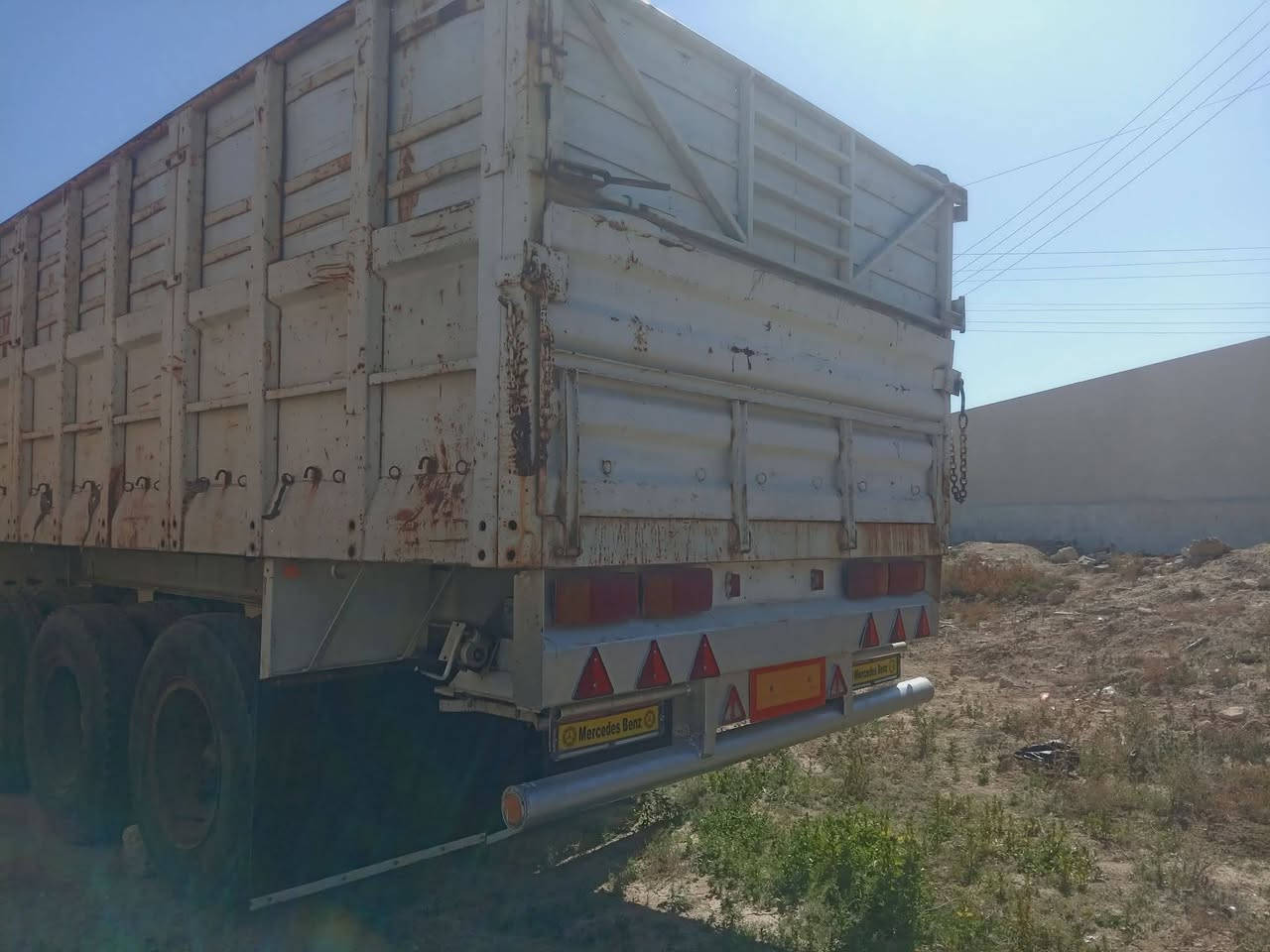 للبيع عربانه كرونه جديده طول ١٢ ونص رتفاع ١٨٠ دناكير ١٦ سعر ٨٠ وبيه مجال مكان الفلوجة ***********
