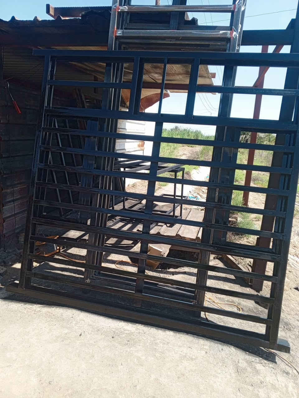 عندك بناء محتاج شبابيك وابواب حديد بنظام الاقساط والشغل درجة اولى وبي ضمان حديد مليمين التركي تجيك جاهزات مع الصبغ وشد والتوصيل اتصل على ***********بي واتساب
