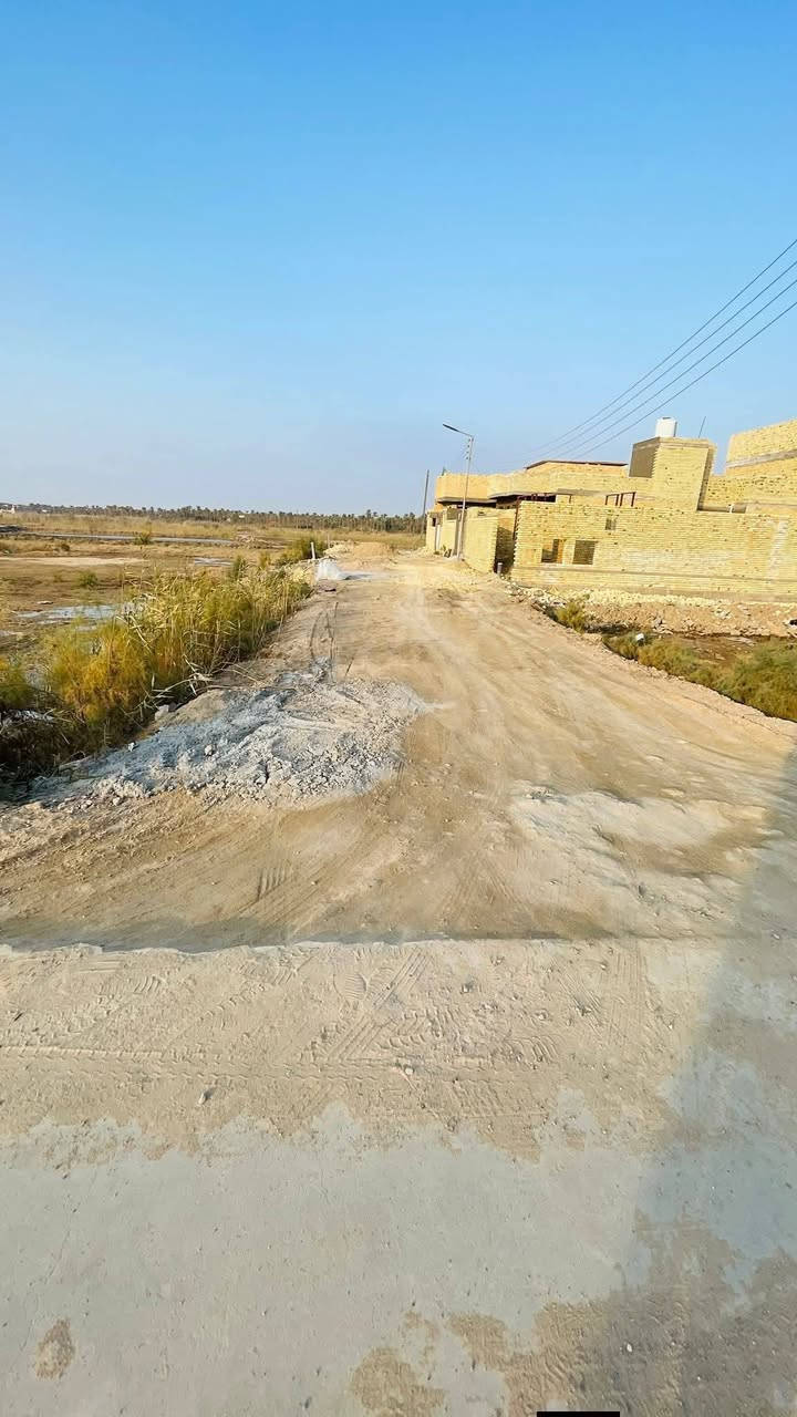 سلام عليكم /قطعه زراعي للبيع المساحة 165 الموقع حي المهندسين قريب علئ الشط وشارع الصبابه وقريب علئ حولي خنيطله واجهة 10 ونزال 16.5 متوفر خدمات السعر 17 مليون للاستفسار ***********
