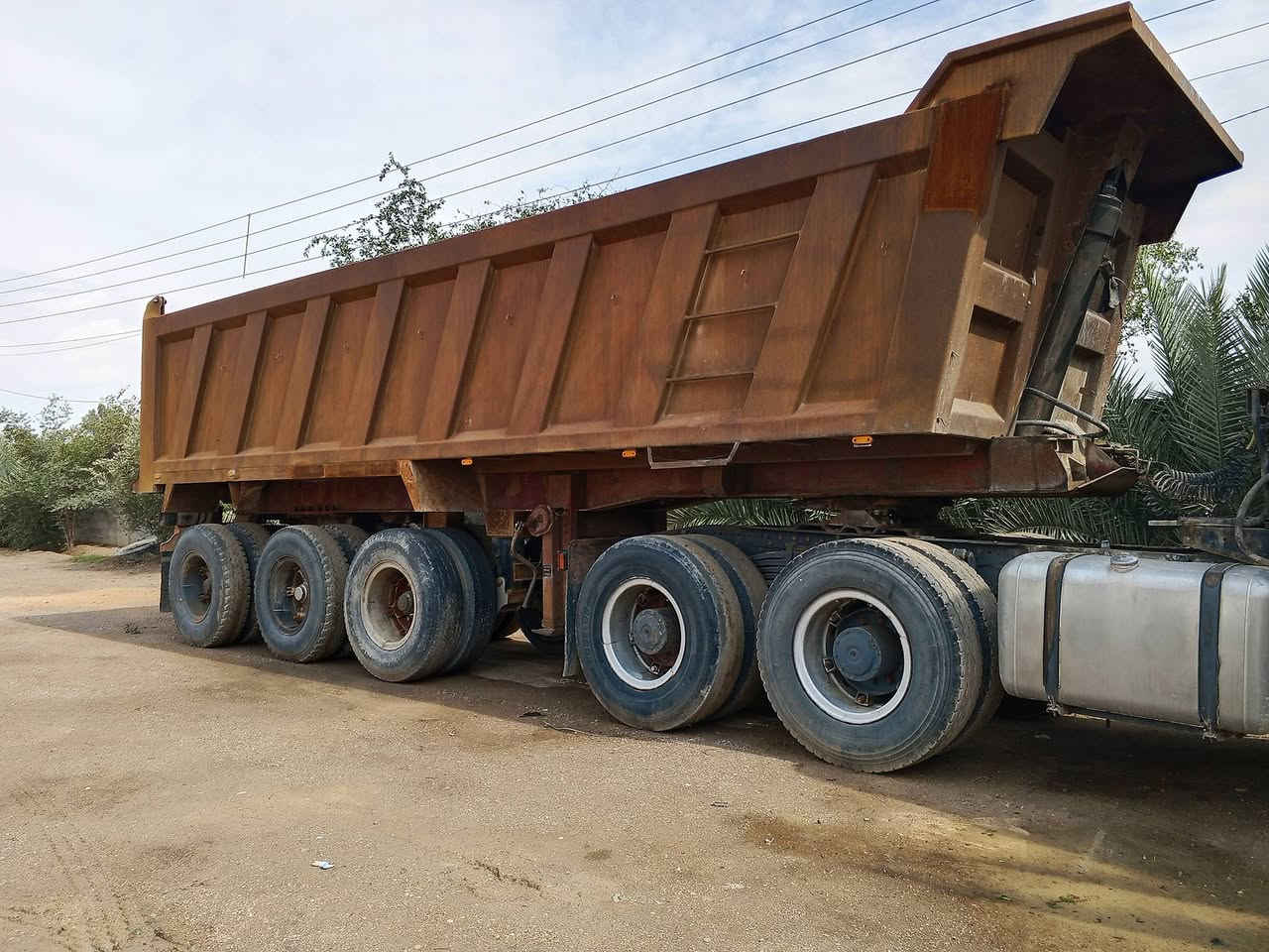 سلام عليكم للبيع عربانه حداديه 32 متر ونص دناكير 16براد مكفوله  تفاصيل اكثر ع ***********
