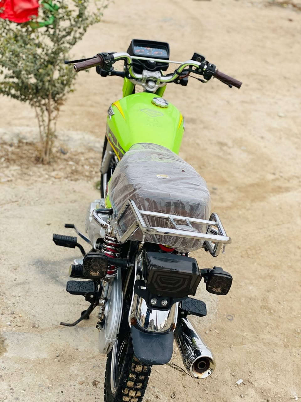 دراجة للبيع ٢٠٢٤

دراجة إيراني للبيع ٥ كير مكينه ٢٠٠ cc اوراق موجوده
كلشي شغال بيها ما بيها نقص سلف هندر كله شغال
عنوان بغداد. كماليه

السعر ٦٥٠ وبيها مجال

رقم متوفر وتساب راسلني ع صفحه

***********
