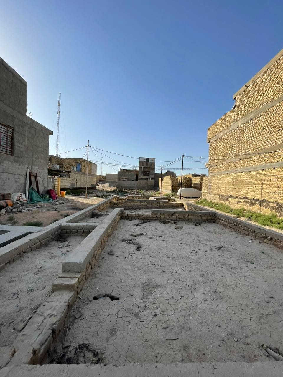 بتلو كامل طابو زراعي سند 25
مساحته 👈 100م       خريطه مرتبه

#العنوان ) 👈 خلف حي القضاة ) قرب شارع 30 

السعر 👈 ( 20 وبي مجال ) 

الاتصال 👈 ***********
