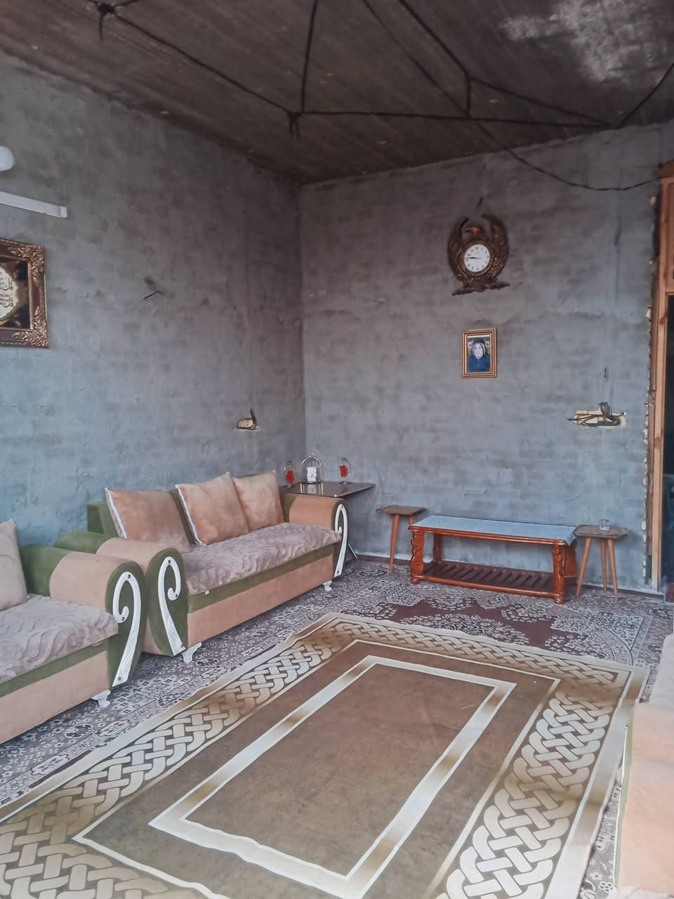 السلام عليكم بيت للبيع المساحه 200م طابو زراعي سند 25 العنوان ابي غرق قطع هثيم جبوري اول شارع قرب الروائي الزغير السعر 73 وبي مجال البيت بي نواقص الاستفسار  الاتصال ***********
