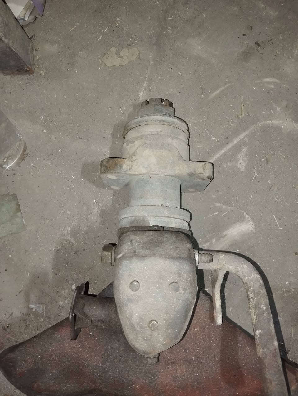 ساحبه المانيه للبيع مال ابو ردين جديده المكان النجف السعر 200الف للتواصل عبر الرقم ***********. او ***********
