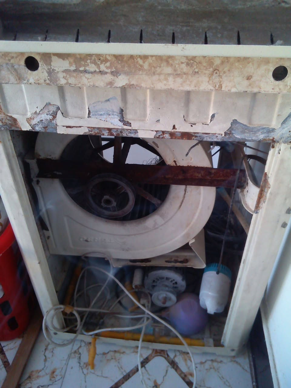 السلام عليكم غراض للبيع
المبرده سعره من الاخير اربعين الف مستخدمه شي قليل متروكه
براد مي شغال الحار والبارد سعره ٢٠الف
الثلاجه شغاله كلشي مابيه سعر خمسه وعشرين 
بكار بابلي سعر ١٠الاف
رقمي ***********واتساب فقط
