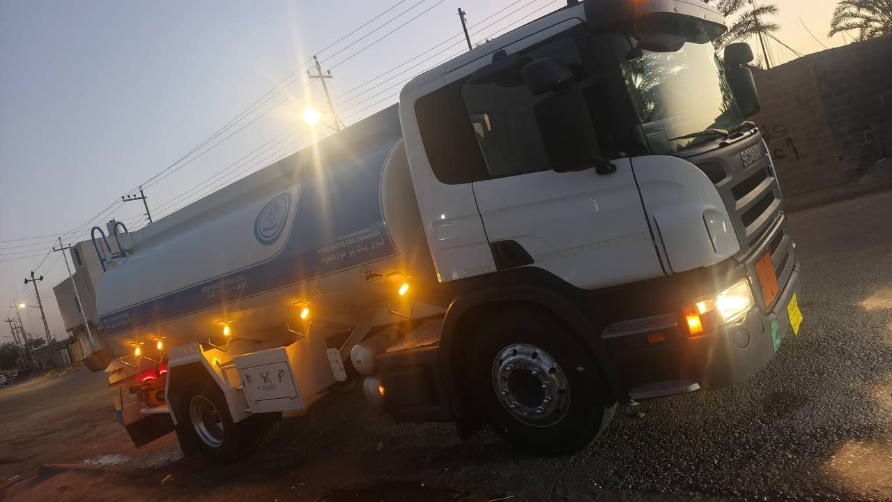 السلام عليكم تنكر سكانيا البيع سعر260وبيه مجال كير أوتوماتيك عادي محرك 6انجسن شاصي مكفول مكاني بصره رقم الهاتف ***********
