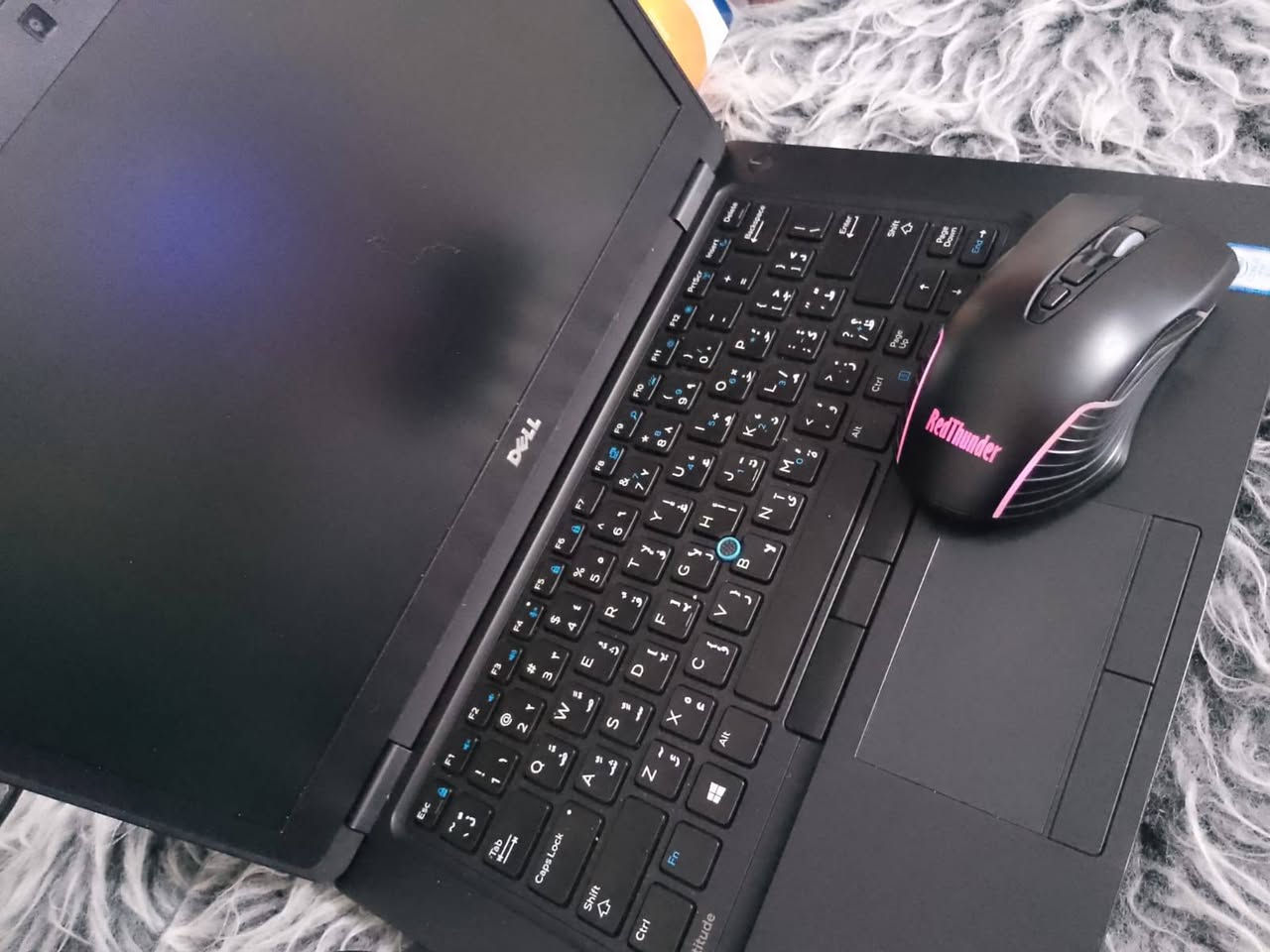 السلام عليكم شباب حاسبه للبيع نضافه فول كوراي سفن جيل السابع ذاكره256 رام 16 كرت  الشاشه جي فوكس 930 السعر350 وبيها مجال بسيط ***********
