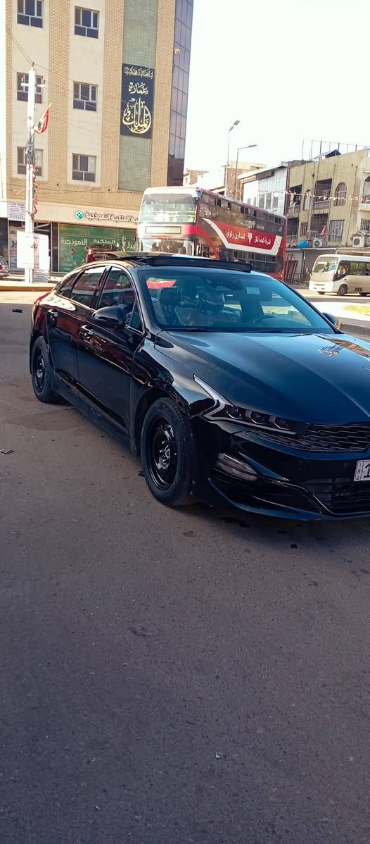 السلام عليكم كي فايف K5 موديل 23 رقم بغداد تحويل مباشر هزه وسنويه جديده مواصفات فول الفول جيتي لاين بصمه فتحه بنرامه تشغيل عن بعد دخول ذكي اشاير ترحيب فول رادار فول تحكم كشن كهرباء شاشه جبيره لمس وبيها مواصفات هوايه معروفه حادث السياره كدامك مكاني بغداد الاعضميه السعر 138 وبيها مجال للجادين اتصل ***********
