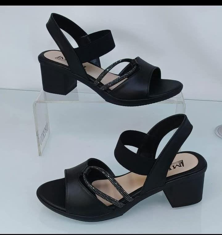 🔲جديد محلات الاخوين للأحذية والحقائب 🎀 
🔲كعب نسائي 🩷 موديلات جديده ❤️
🔲كوالتي عالي جدا قطعة مريحة بالبس 🩷 
🔲قياسات كاملة ( 37_38_39_40_41) ________________________________
التوصيل 🚖 جميع  والمحافظات سيكون عن طريق مراسله الصفحه او الاتصال على الرقم 
(***********)  وتساب
📩 ‌‏‌‎☀️☀️جميع القطع مكفولة و قابلة للتعويض في حال الخلل او العيب كان مصنعي فقط 🔥 .. 
        __________________________
‌‏‌‎⛱️شكراً لاختياركم  محلات الاخوين للأحذية والحقائب ⛱️
