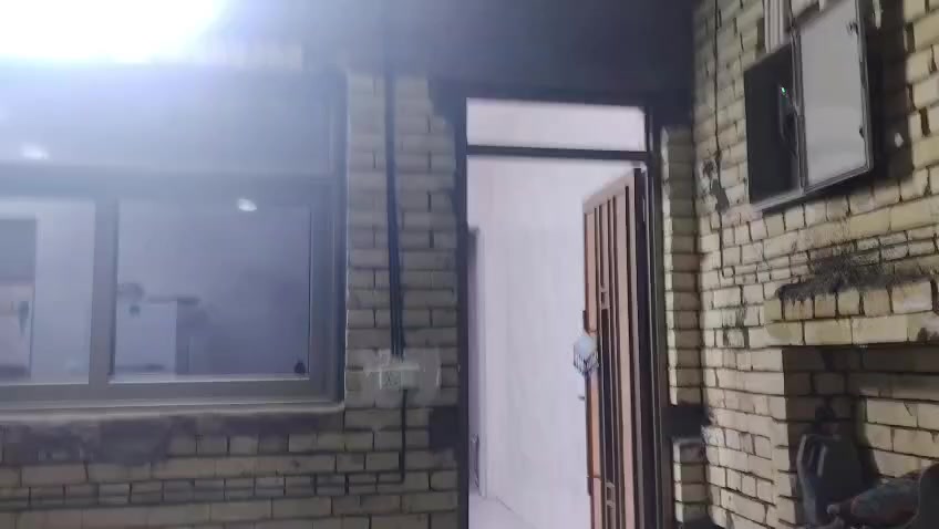 السلام عليكم 
بيت للبيع المساحه ٢٠٠ متر للاستفسار ***********
