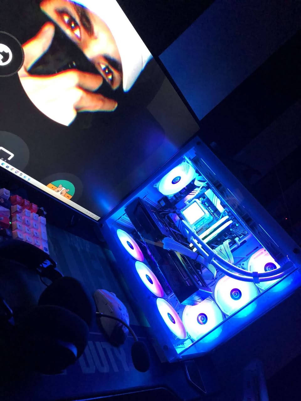 ✅❤️INTEL CORE i9-14900K TRY EDITION

1

✅❤️VGA RX 9070 XT 16GB SAPPHIRE PULSE 3FAN-

1

✅❤️RAM LEXAR 32G KIT (16X2)6800MHZ DDR5 RGB

1

✅❤️B760 ASUS PRIME PLUS DDR5 - NEW EDI✓

1

✅❤️PEGASUS NV970 - 2TB GEN 4 7400/S

1

THERMALRIGHT FROZEN WARFRAME PRO 360MM ✅❤️LIQUID COOLER WHITE TL-P12W-S

1

✅❤️PSU Thermalright TR-KG 850 850W, 80 Plus Gold FULLY MDLR-ATX3.1-WHITE

1

✅❤️MNTOB MN-3000WH TOKYO WHITE 7FAN ARGB

1

MSI MAG 275QPF X30 27INCH 2K 300HZ 0.5MS ✅❤️RAPID IPS HDMI 2.1

2

✅❤️THERMALRIGHT PC FAN KIT* 3 ARGB TL-M12QX3

1

للبيع تجميعه جديده فقط انشدت استخدام يوم واحد فقط 

للشراي فقط منشوري مكاني بغداد اي استفسار اتصل ع رقمي  ***********

السعر 3.900  .ثلاثة ملين وتسعميه
