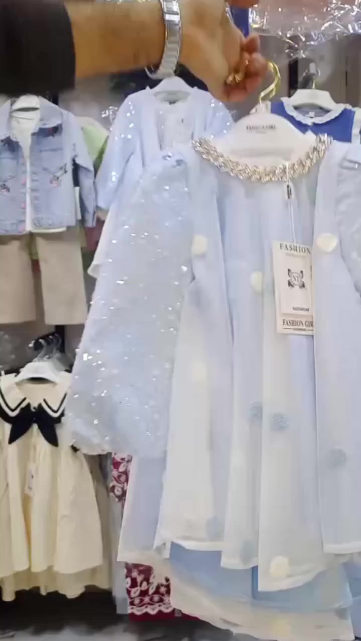 فستان. بناتي القياس. 2.5 سنه. متوفر بلون الوردي. سمائي  اصفر.  السعر. 30.000 يوجد. خدمه توصيل محافضات #الانبار #هيت #صلاح_الدين #هيت #حديثه #الرمادي


**إذا كنت صاحب هذا الإعلان وتريد حذفه لأي سبب، رجاءا أرسل رسالة إلى الدعم الفني**