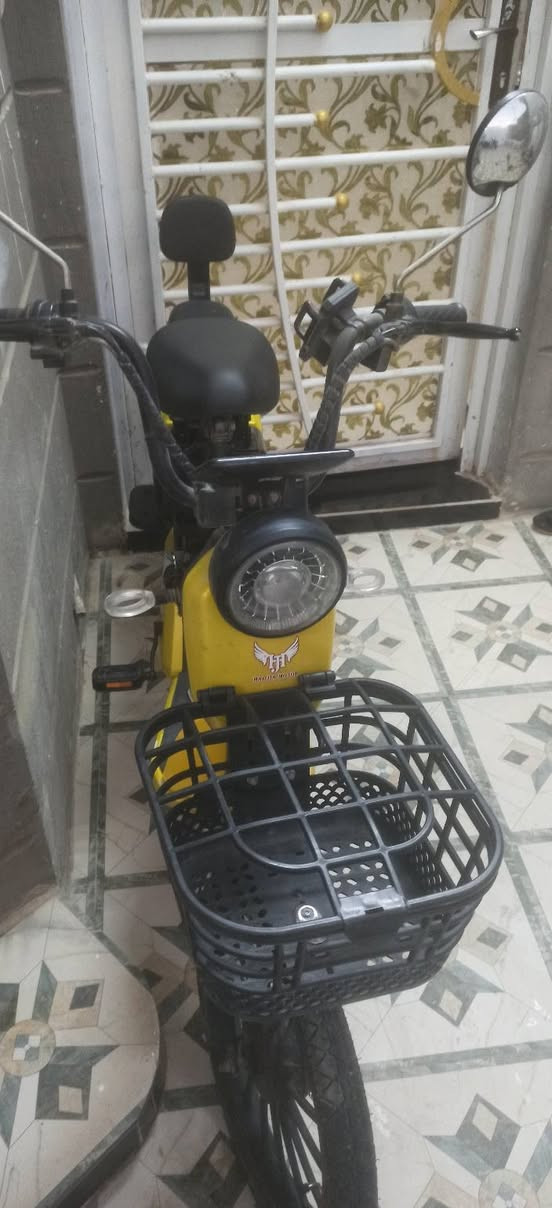 دراجة شحن نظيفة كلش شرط الشحن بطاريات توني مبدلهن السعر 325 وبيها مجال 
رقم ***********
